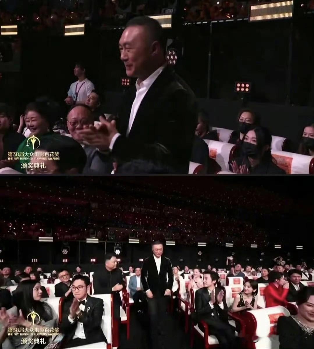 金鸡奖这一夜，把内娱的人情世故，展现的淋漓尽致！金鸡奖颁奖典礼上，出现了有趣的