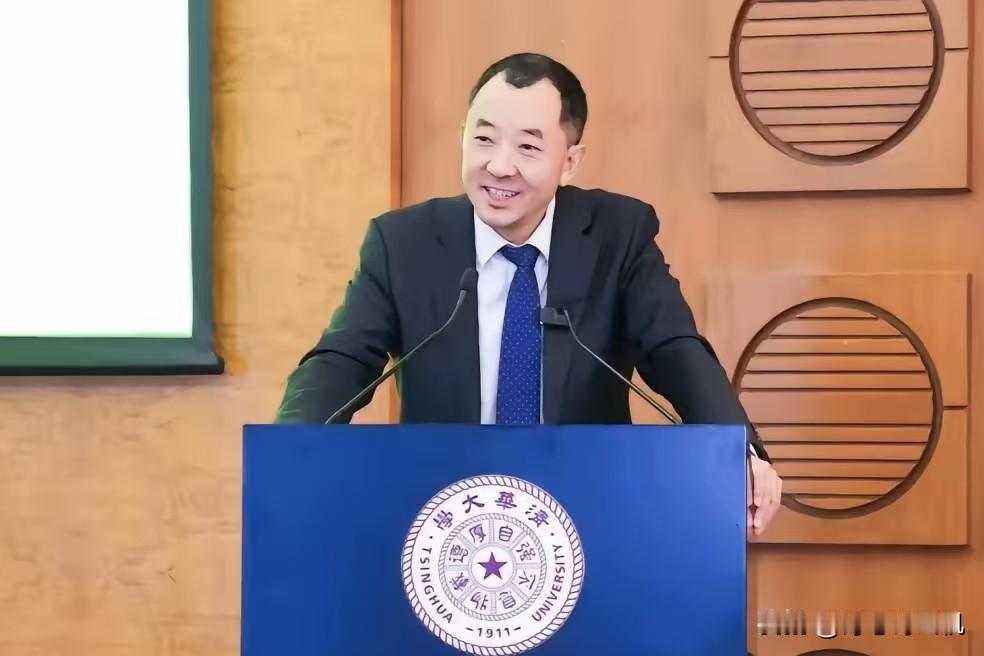 陈行甲的清醒:当舆论纷争时，及时从漩涡中脱身而出，辞掉公益基金会职务，不再领工资