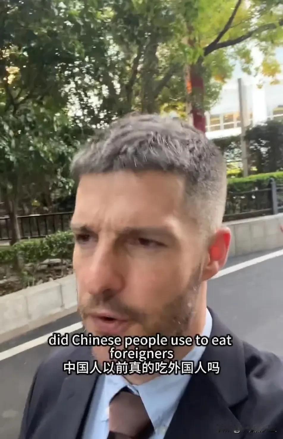 学中文的老外真可怕，学到有点深度中文的老外更可怕。一位老外在中国生活了一段时