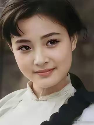 陈冲18姑娘一朵花，现在的她像大妈。陈冲演技封神