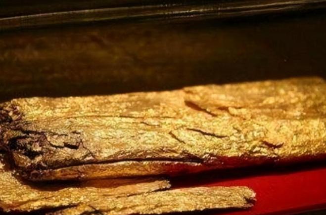 1970年，陕西村民挖出大量文物后上交博物馆，半年后村民去参观时却发现，当初上交