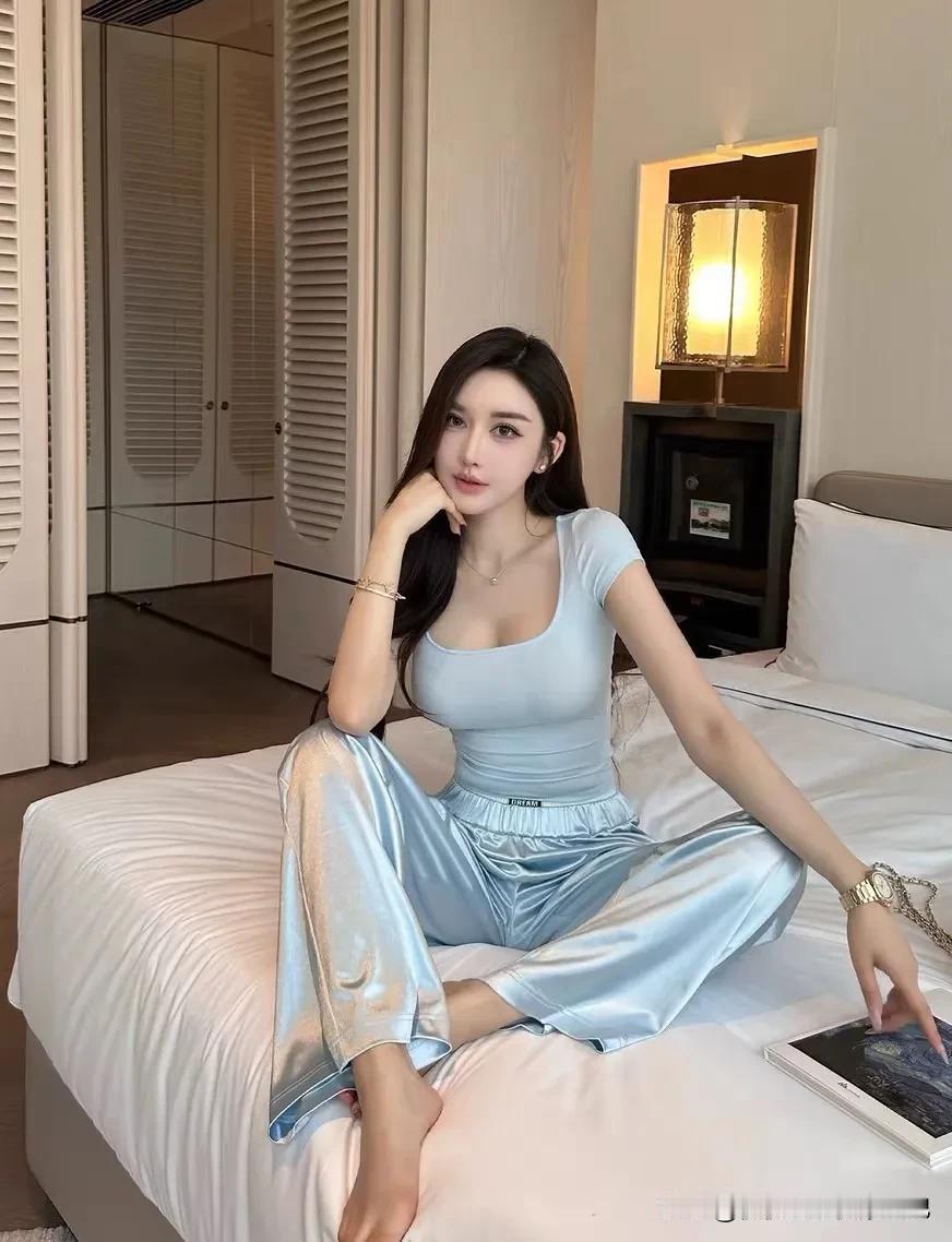 记录我的2025白色是最淡雅的颜色