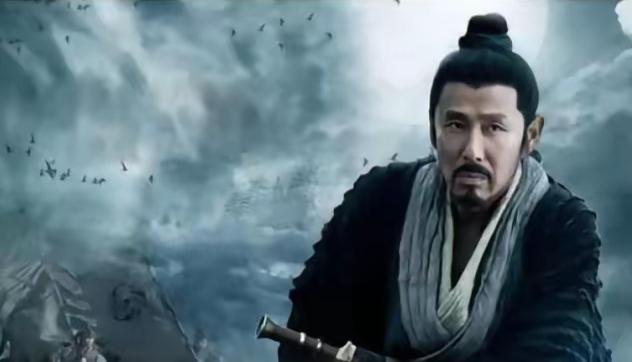 刘邦手起刀落，将拦路白蛇斩成两段。谁知刘邦离开后没多久，一个白发老太太赶来了，她