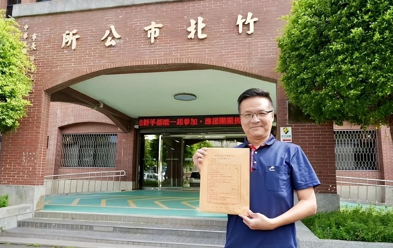 没签字的承诺不算数？国民党用行动给民众党上了一课。8月27日国民党吴旭智领表