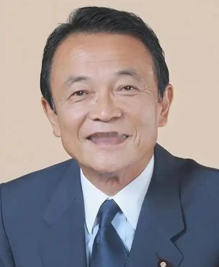 麻生太郎无意间戳破了一个许多日本人不愿正视的现实：高市早苗不断挑动中日对立，本想