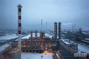 俄罗斯终于明白了，要保护俄罗斯炼油厂，什么S-300，什么S-400防空导弹都