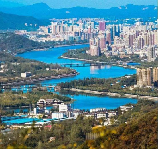 河南四川条件比较相似，可是为何河南经济相比四川有一定差距？ 河南与四川，同是