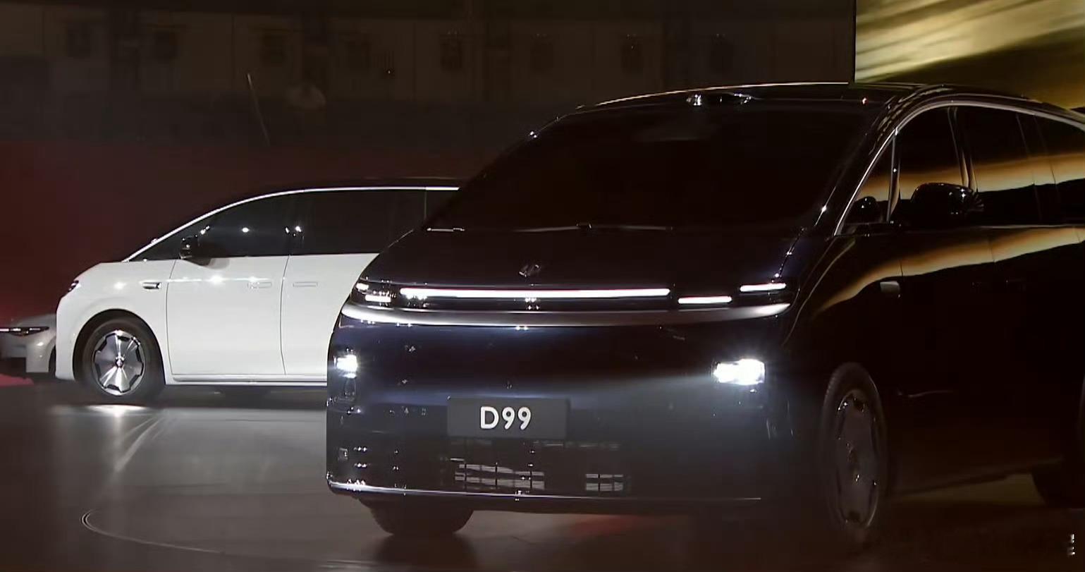 零跑首款MPV，D99正式亮相！2024-2025来看，零跑的车型和节奏真的很