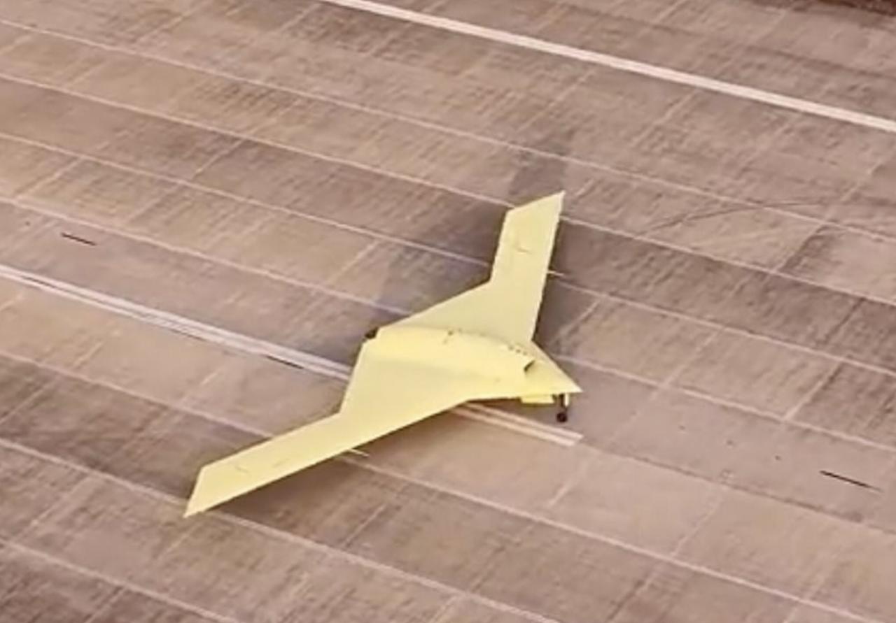 彩虹7成功首飞，中国将构建覆盖西太的实施侦察网络，美军基地要成靶子了！搞超大