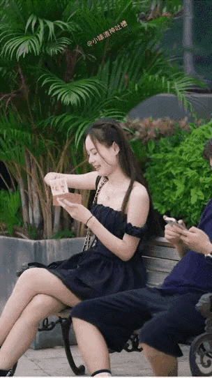 小伙子还是很有格局的，姑娘有点尴尬了