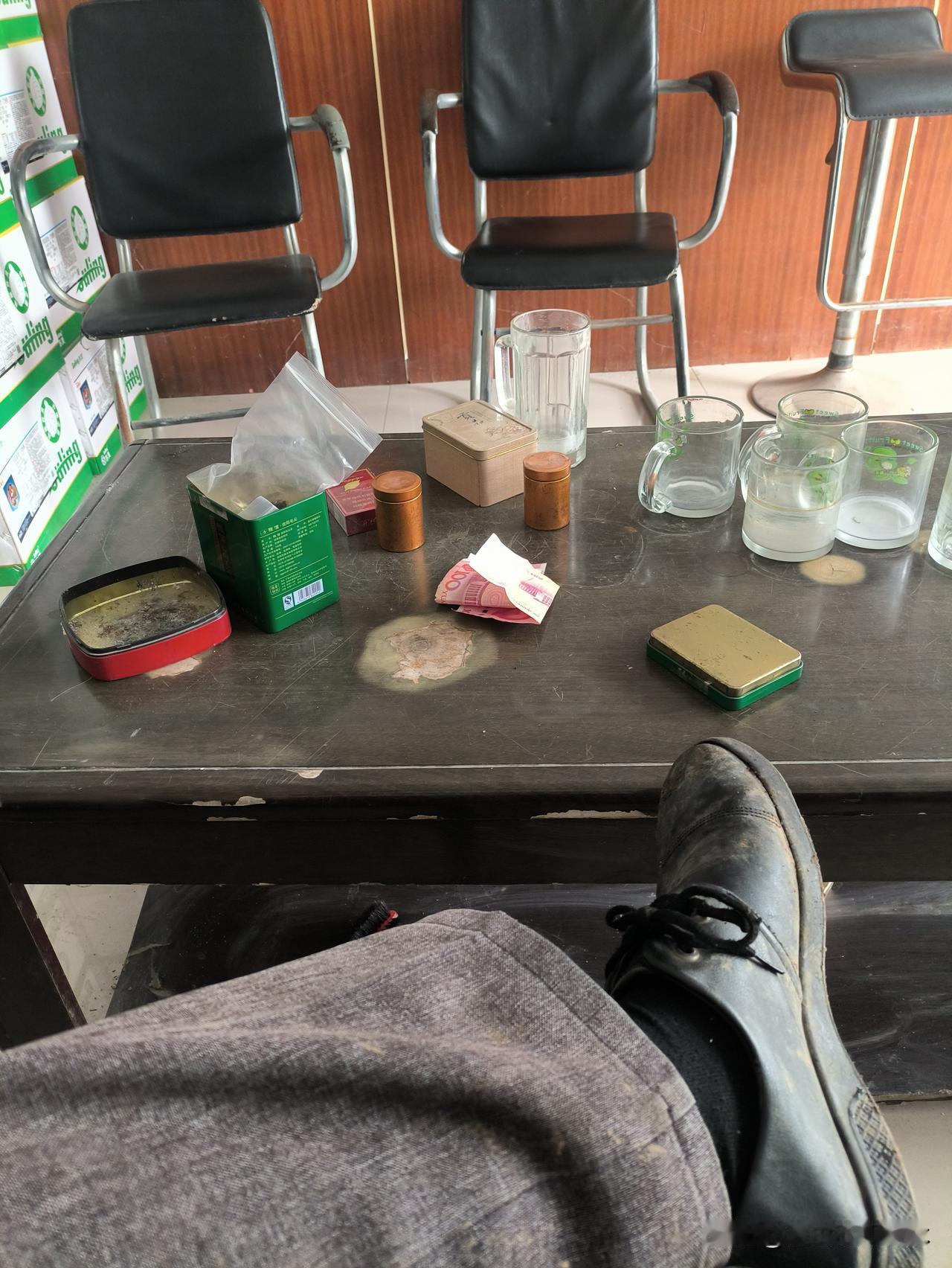 不少单身男性因高额彩礼，对婚姻信心全无。不少单身男性已然选择躺平，决定不娶妻了