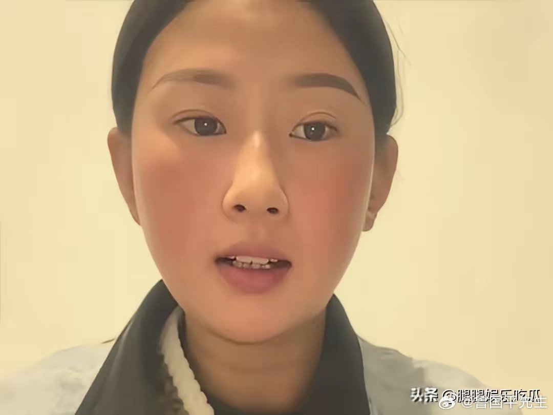 山东<em>烤牌姑娘</em>，把一上岸就斩意中人，给展现的淋漓尽致。​​一夜之间<em>烤牌姑娘</em>火了，她