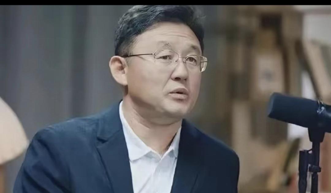 国足屡战屡败，换帅、集训、归化……各种招数试遍，却始终难见起色。问题到底出在哪？