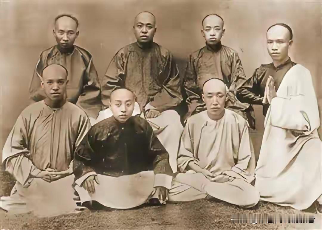 王五给谭嗣同收尸那年肯定想不到，两年后自己的脑袋也让洋人割下来挂城门上了。谭