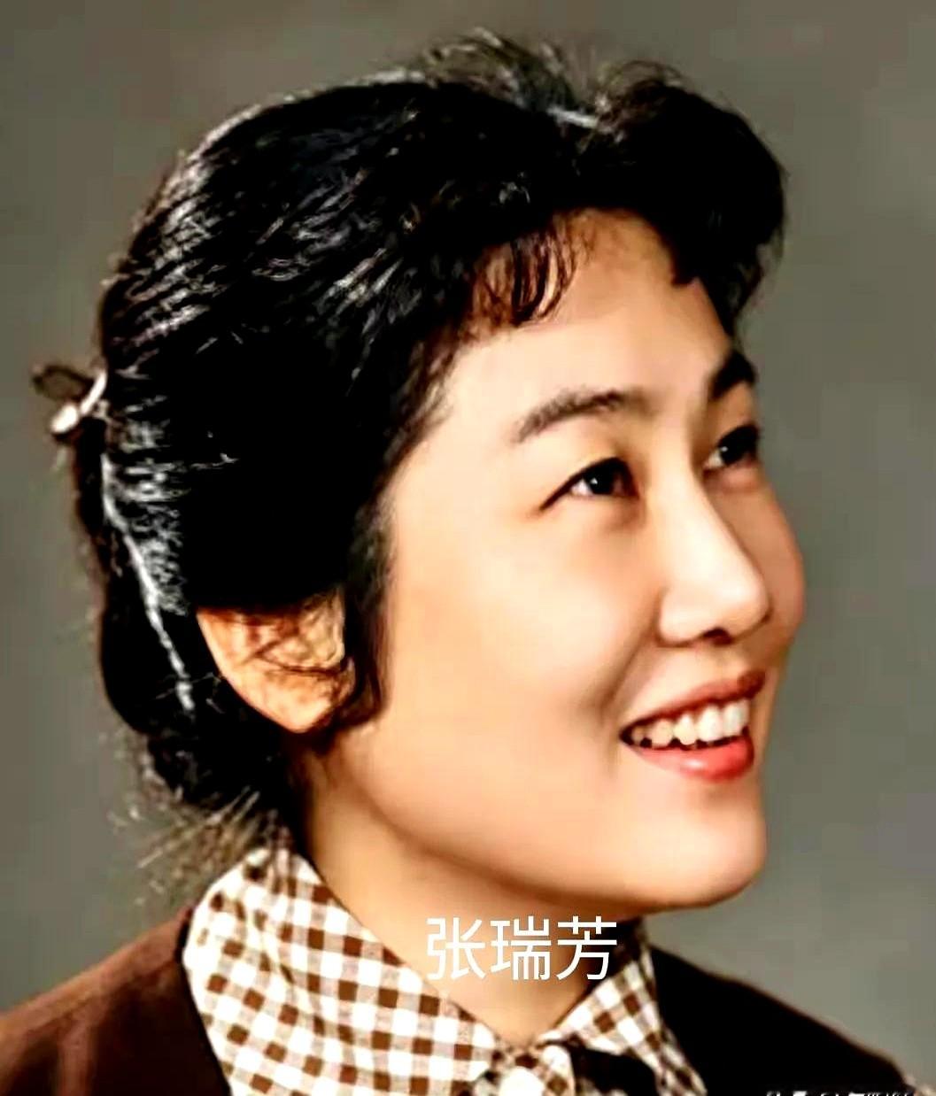 当年没有美颜滤镜，银幕上的脸却能让几代人记到现在。张瑜、潘虹、赵静、肖雄、张瑞芳、张芝华、陈鸿梅、吴