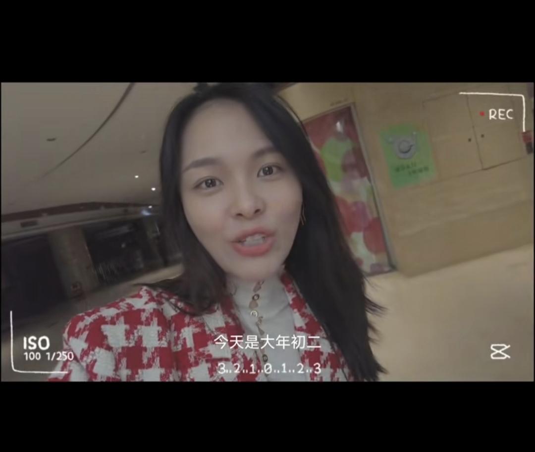 龚爽何嘉炜应当是很想要有自己的亲生孩子的，不然认的干儿子，干女儿也不会姓鲁，真