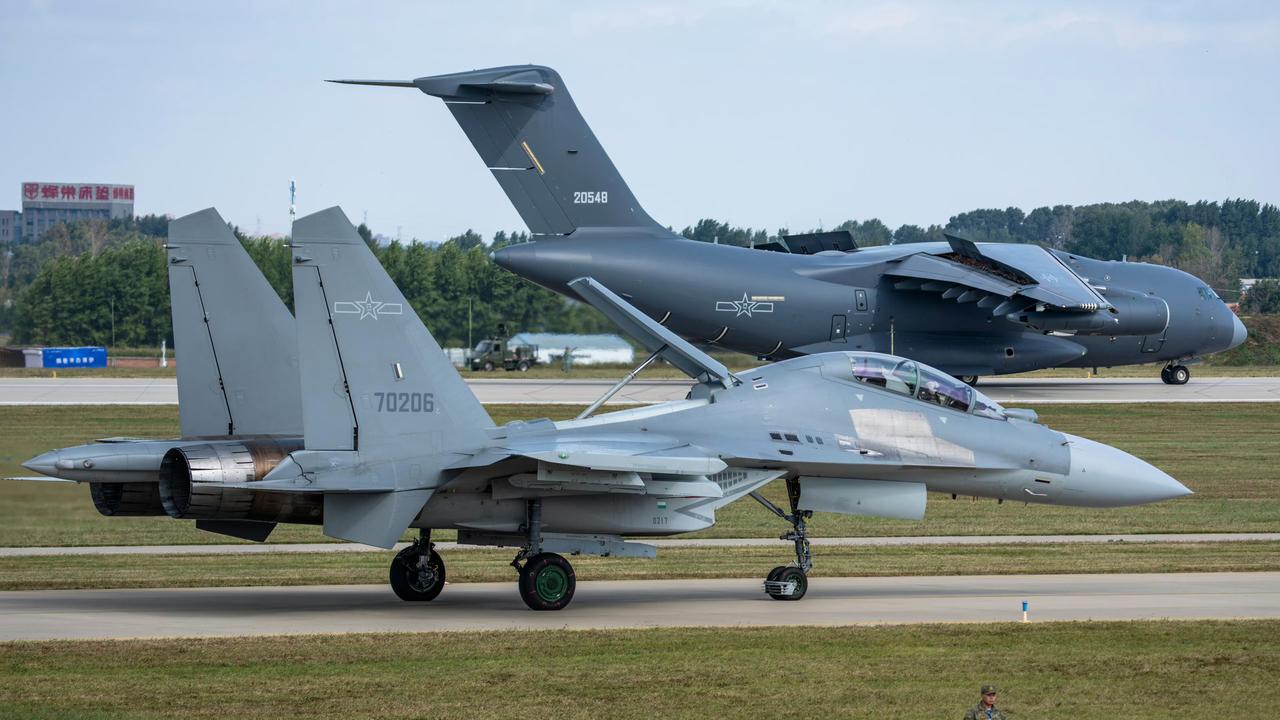 歼-16与运油-20同框来源:摄影万全