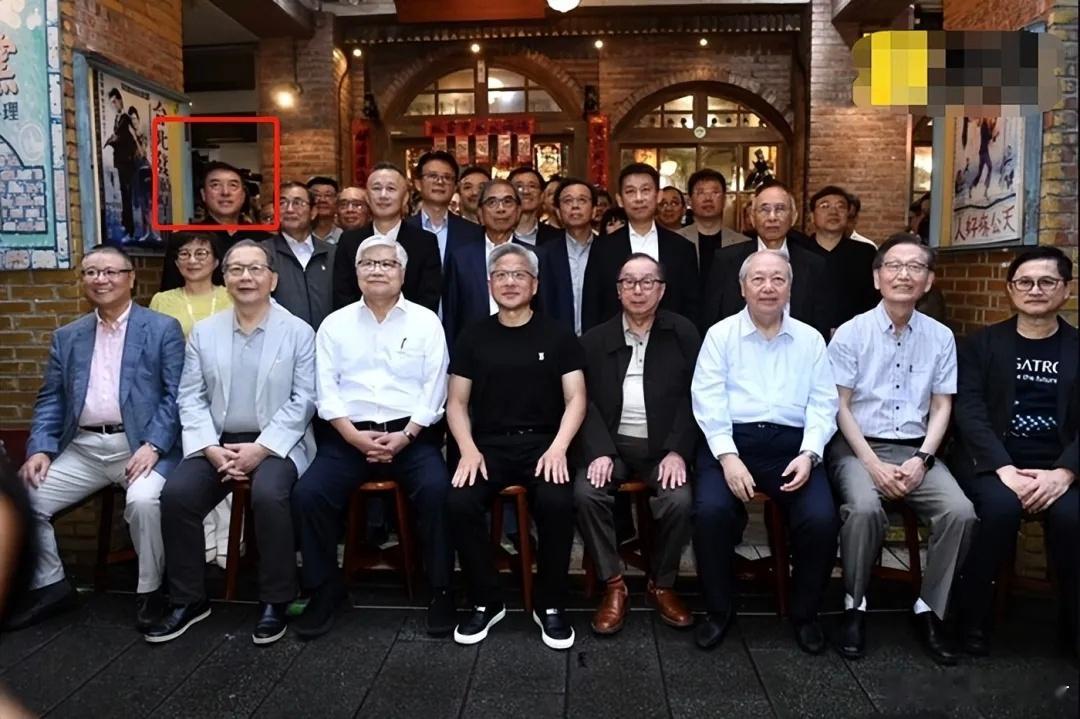 给英伟达供货有多爽？股价暴涨10倍，创始人套现16亿上面这张图是今年5月18日