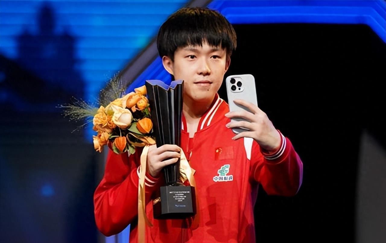 恭喜中国男乒顶住压力拿下冠军，今年低开高走真不容易！表扬一下教练组让梁靖昆第二单