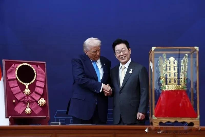 美韩敲定贸易协议,李在明拿出497万亿,能换来特朗普高抬贵手吗?据多家外媒报