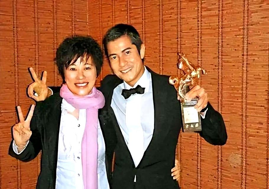 你敢信？郭富城背后那位“大房”，替他管着20亿身家，一管就是三十年，却连个正式