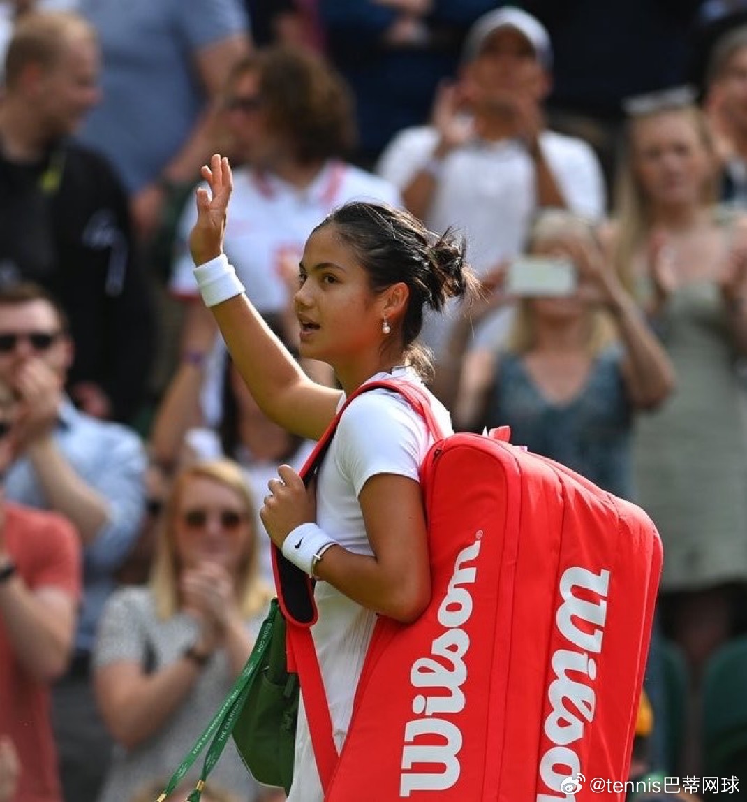 拉杜卡努🇬🇧因伤退出温网。最终检查结果显示，她此前一直困扰的伤情已发展为应力
