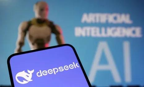 封锁了个寂寞！DeepSeek用1/30成本干翻美国AI巨头!美国卡芯片卡了三