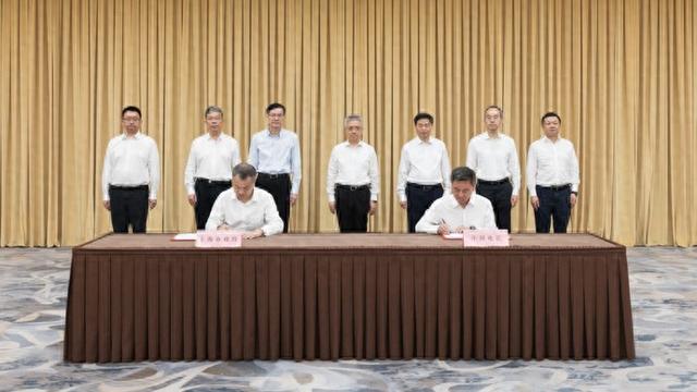 陈吉宁朱忠明会见中国电信负责人, 上海市政府与中国电信签署战略合作协议