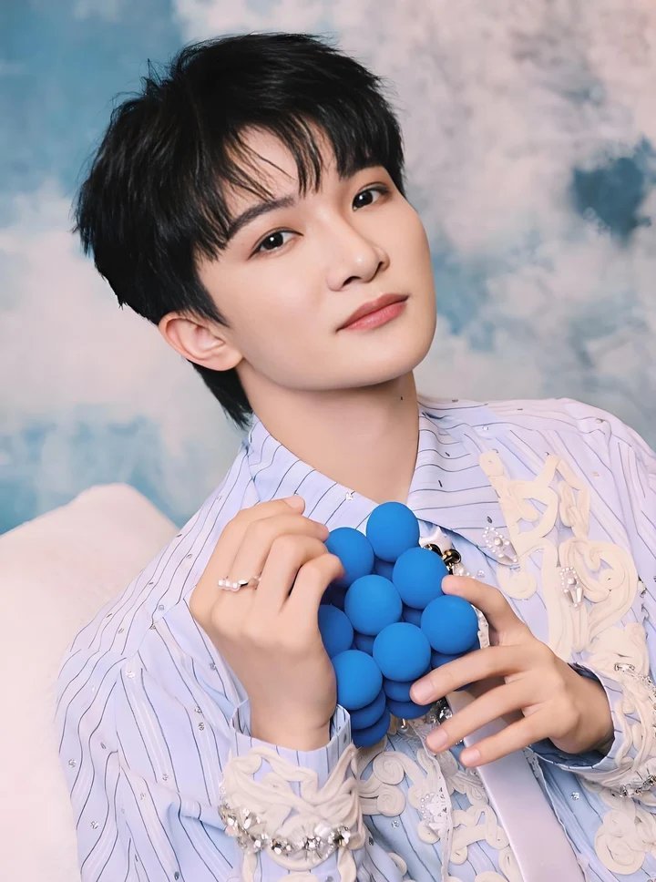 TMEA澳门杀疯了！周深张靓颖单依纯同台，三代vocal直接神仙打架第七届TMEA腾讯音乐娱乐盛典落