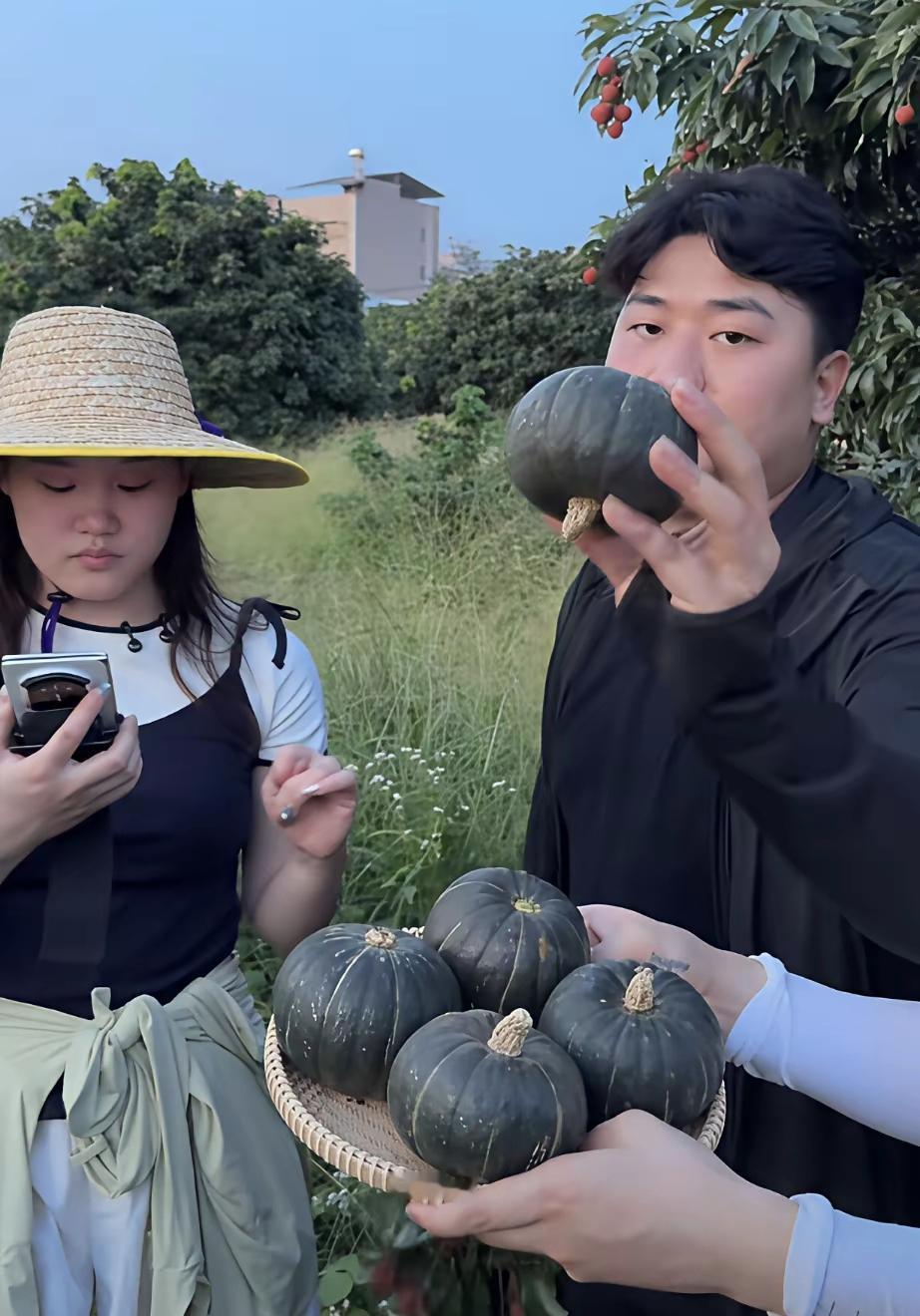 全进华愿意跟张家齐合作，也不让自己的妹妹全红婵出来直播，其实就是告诉大家他很保护