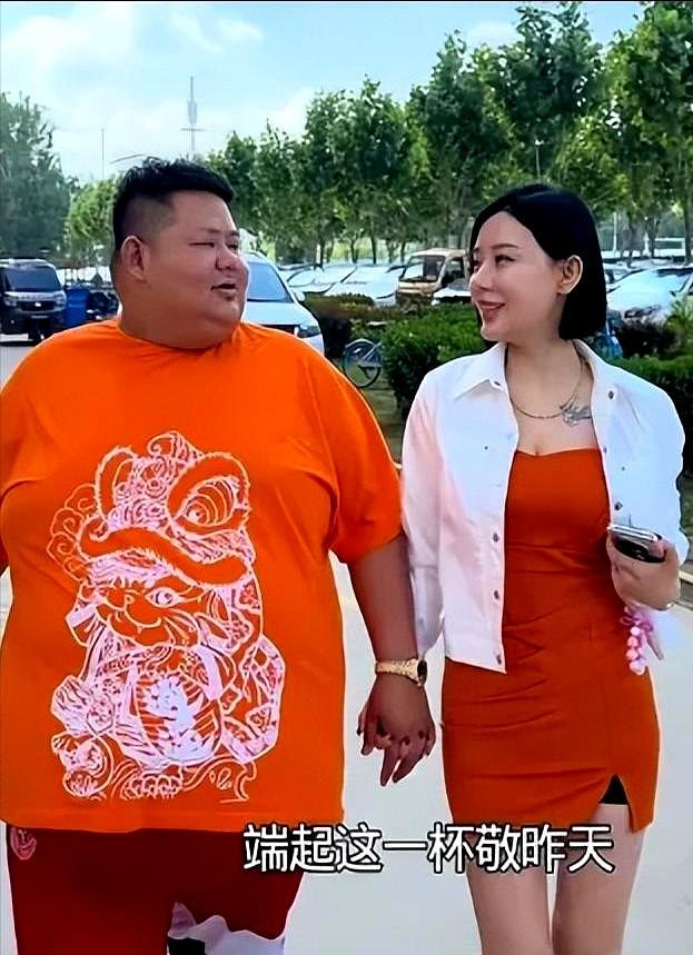 刘娇娇（娇娇）是已婚状态，有老公和家庭。那个早年拿着电钻啃玉米的河北姑娘，后来