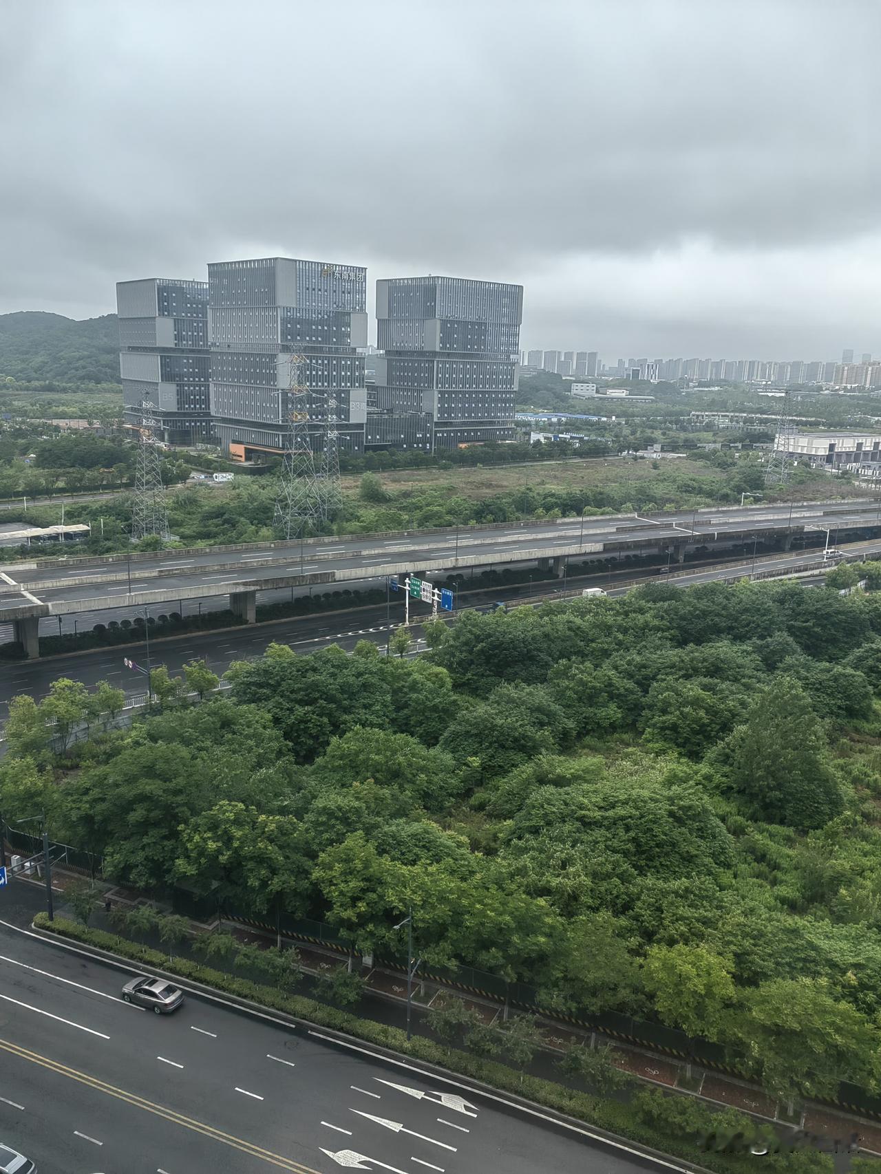 很多人不懂什么是割裂，相反就是不知道什么是守一？举例，有人说，心术不正、小心眼的
