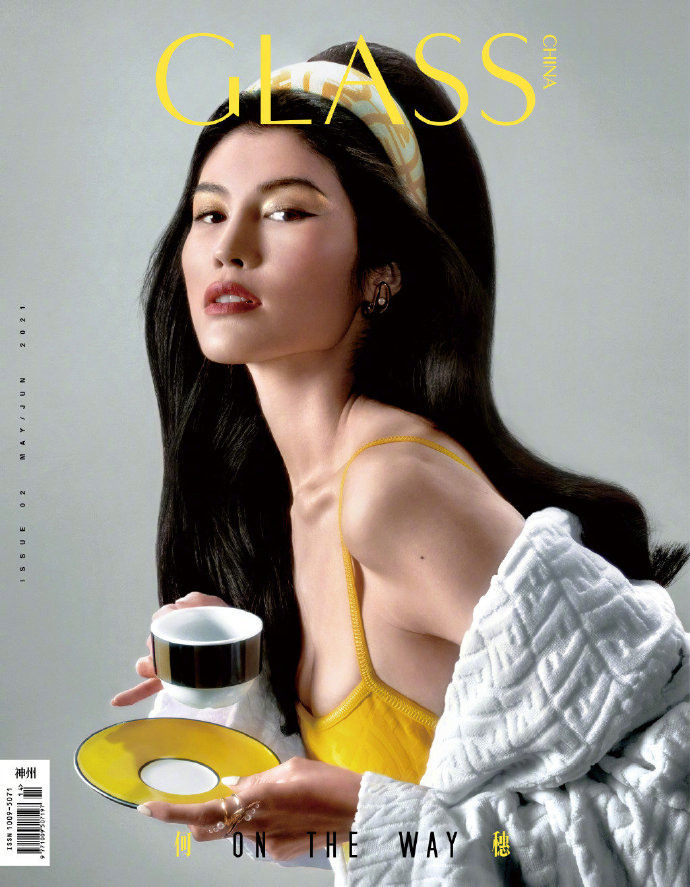 何穗泳装度假大片充满复古风情的度假女郎~​​​