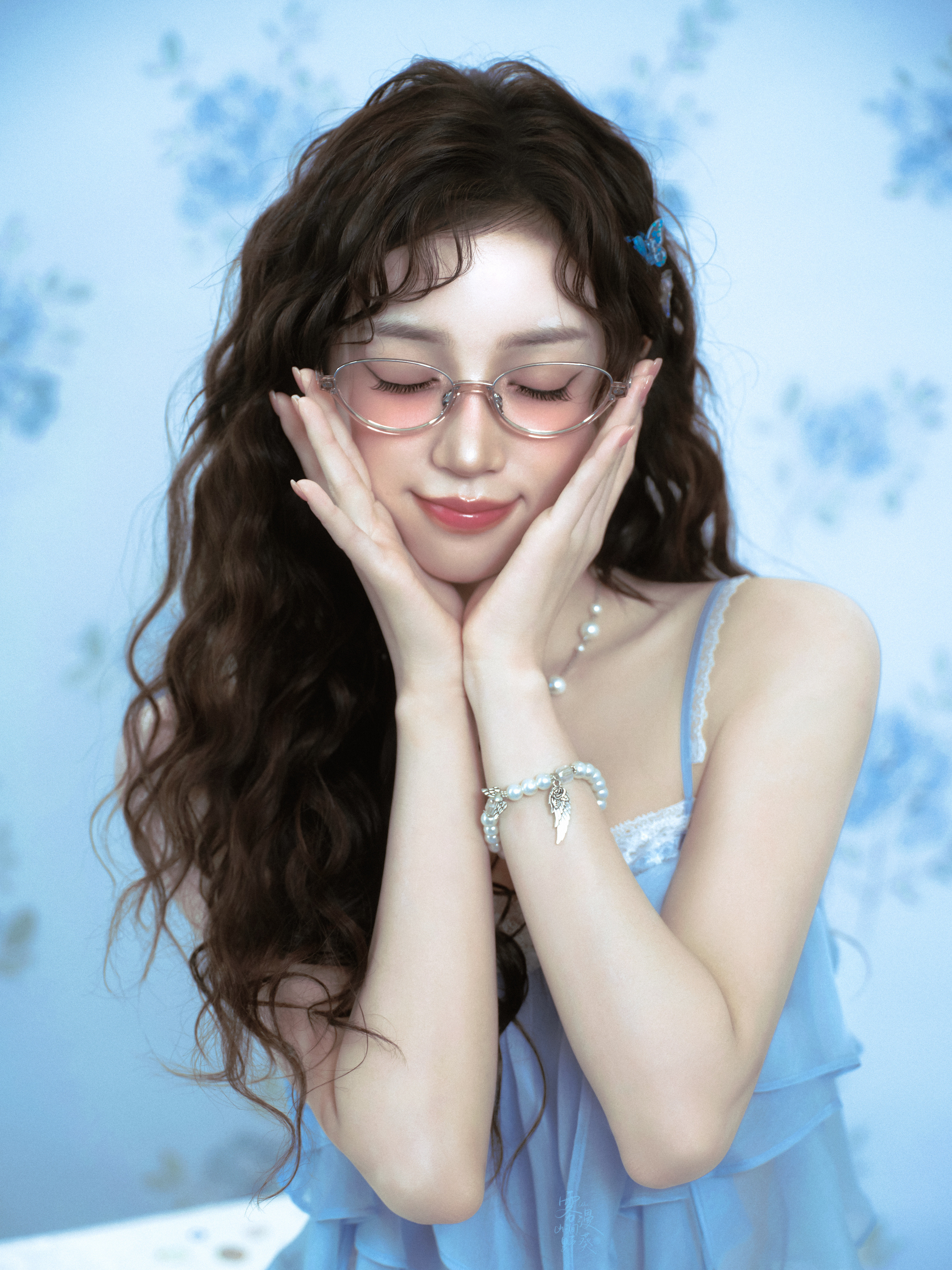 ▷宋雨琦┊卷毛小狗👓▸宋雨琦▸超话创作官▸超带感闪光图鉴