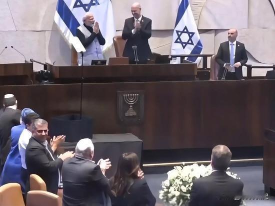 笑不活了！莫迪远赴以色列演讲，当众抛出惊人比喻，他在演讲中直言，以色列是父国，印