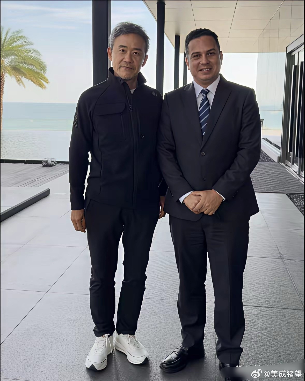 万科总裁王石的状态挺好的，这看上去哪有75，顶多就是57岁吧。