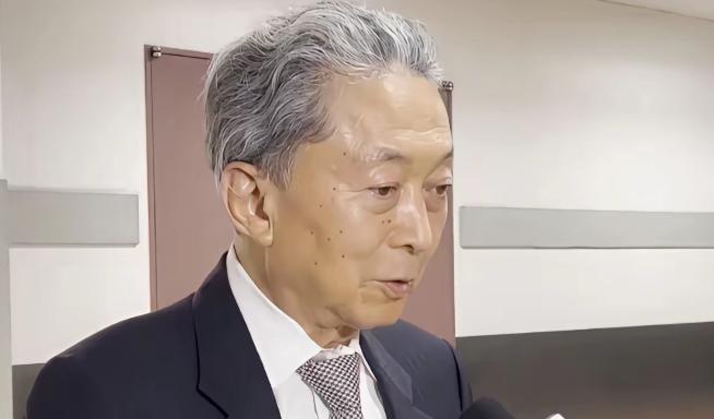 9月4日鸠山由纪夫返回日本，说了这样一段感人的话！鸠山由纪夫在东京机场接受记者