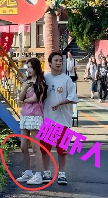 我的天，我没被王思聪新女友的容貌吸引，我被她的双腿吸引了，这腿也太吓人了吧，这不