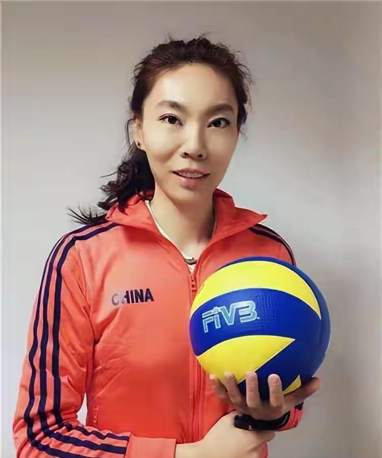 随笔。中国女排夺得奥运会冠军。最经典的是2004年希腊雅典奥运会中