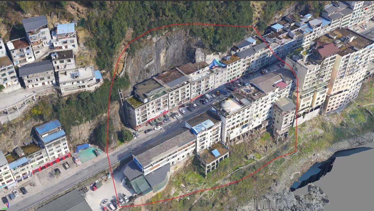 不要是住在这样的地方，会不会每天都提心吊胆？