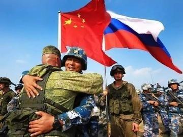 俄罗斯能扛住西方围堵，关键不在莫斯科，而在北京，这个道理西方现在才想明白 俄