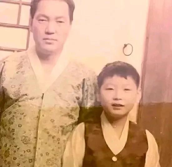尹锡悦父亲、延世大学名誉教授尹起重两年前过世，至少不用看见儿子住9平米单间的日子
