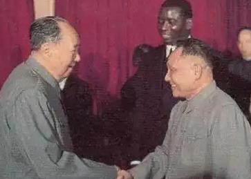 1952年，中央陆续发出调令，把分管全国几个大区的主要负责人都调到北京任职，这就