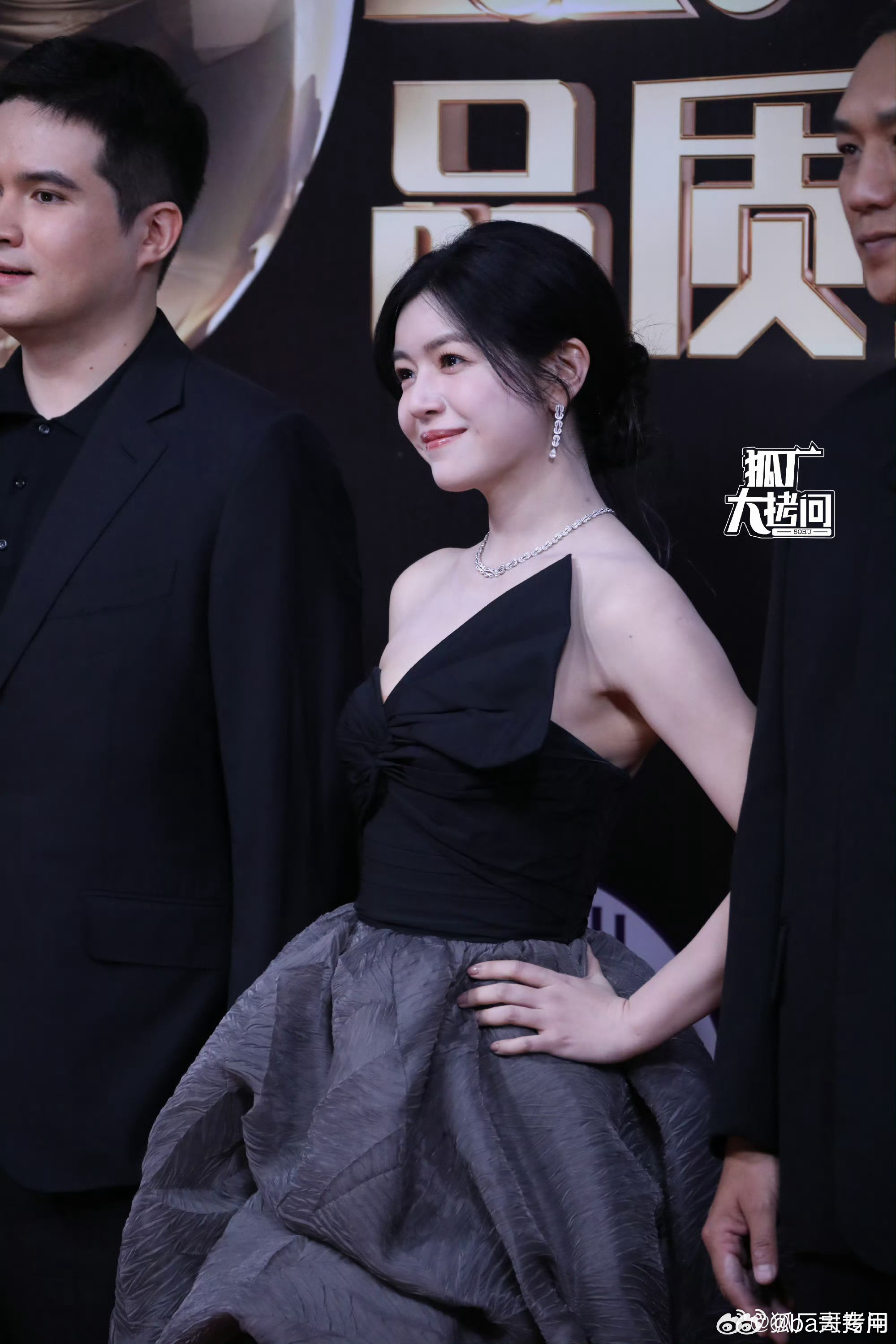 今晚举行的电视剧品质盛典，来看看女明星们的红毯图～谁的状态最佳？