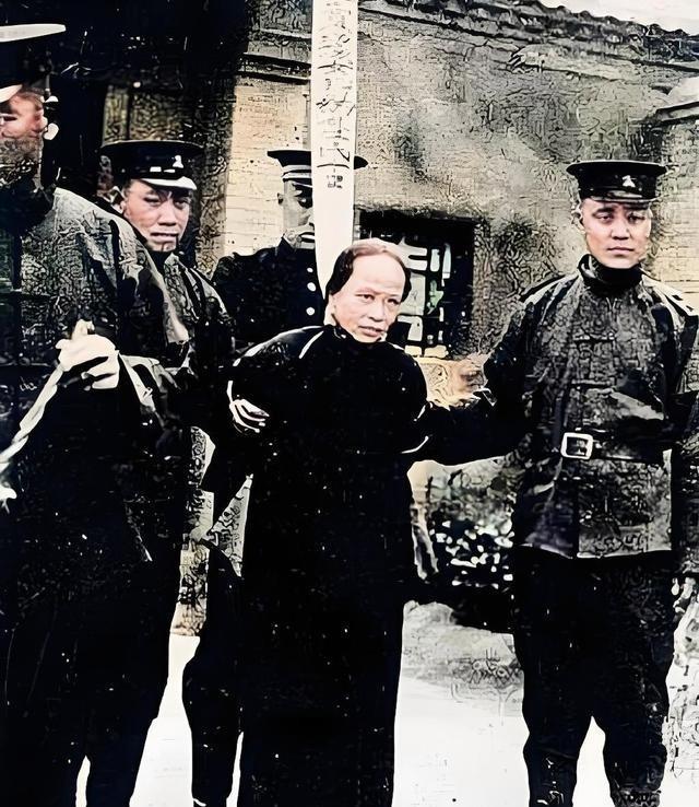 1950年，蒋介石“姐姐”被抓，她的处决意见上报至北京，周总理亲自去跟毛