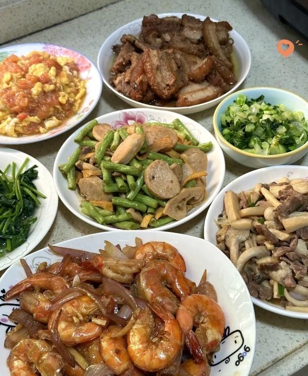 前天回娘家吃饭，我跟哥嫂说，欠我的10万块该还了，都5年了！娘家要钱，五年的