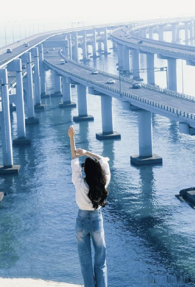 辽宁一位28岁的国企员工很是苦恼。他的女友(银行职员)，坚决不要小孩。而