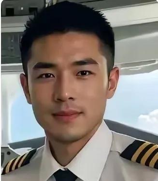 如果监控视频不公布，我是不会相信机长是自己跳楼的。他那么优秀，家庭也如此美满，