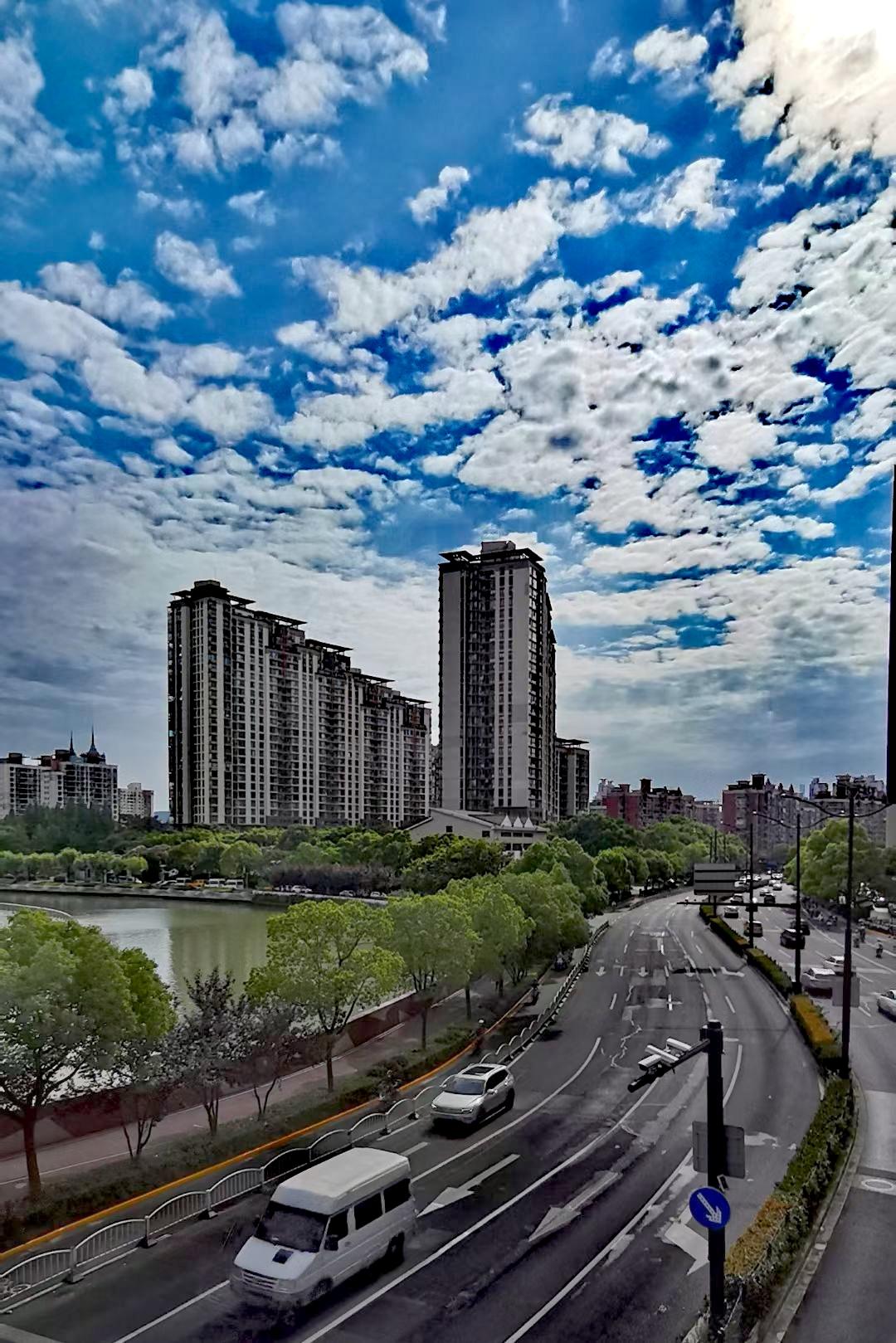 小姑子一开口，我当场拒绝，退休生活不想被打乱小姑子今年52岁，一通电话打过