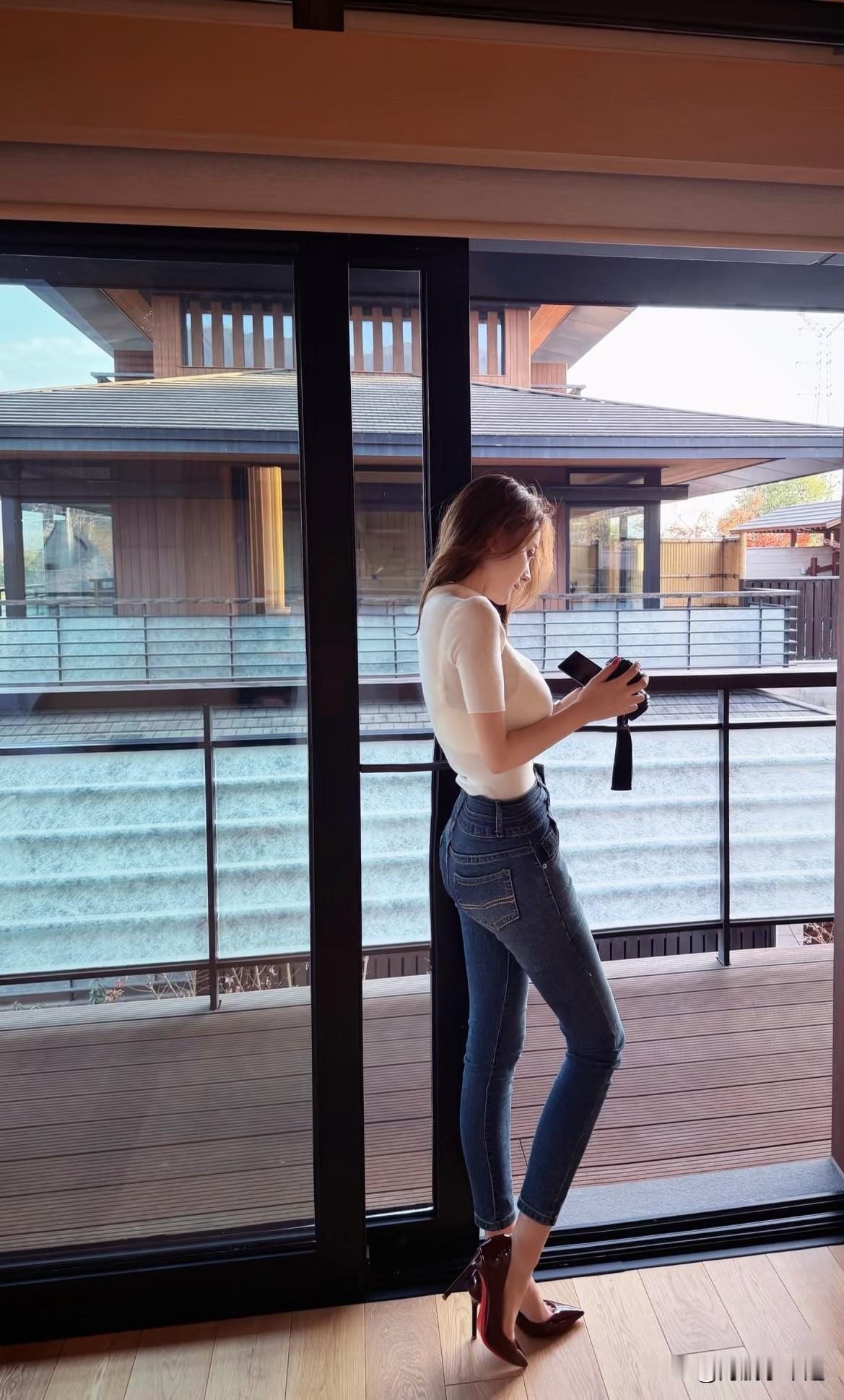 95后空姐的小爱好飞行的日子枯燥乏味，总要有点小爱好最近有空都在研究